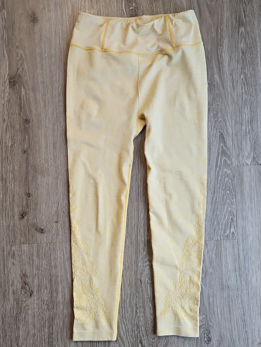 CALIA by Carrie Underwood Pastel Yellow Leggings with Floral Embroidery